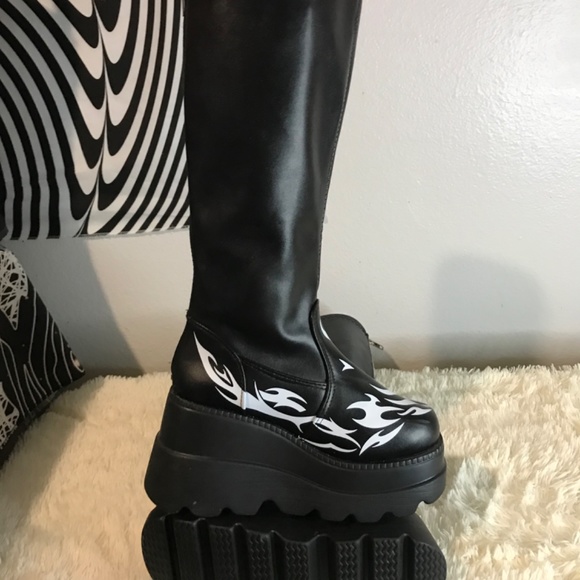 Womens platform Goth Boots - Picture 4 of 5